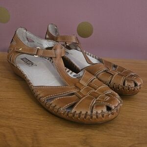 PIKOLINOS Tan Leather Sandals